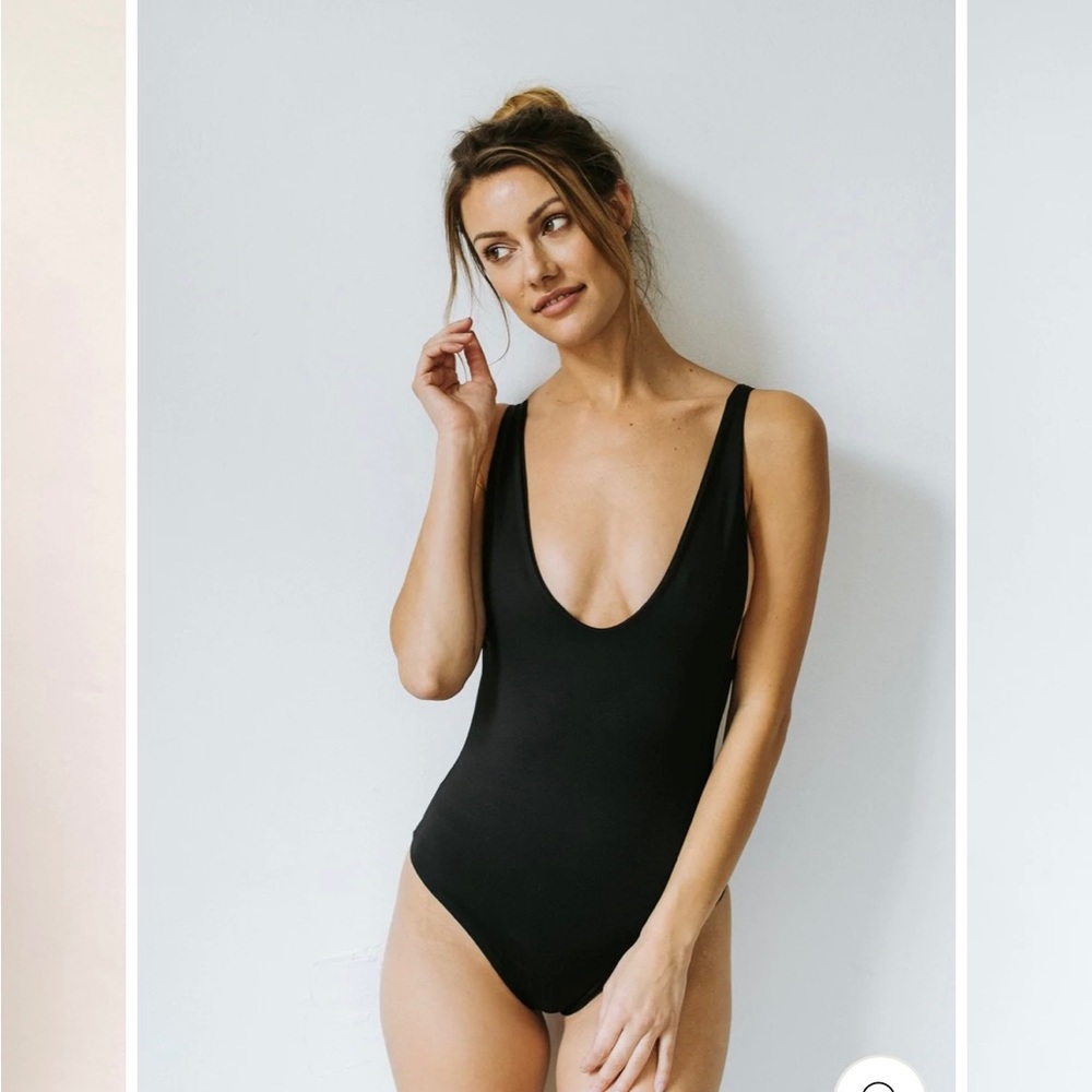 Londre Body Minimalist Black One-piece Size XS